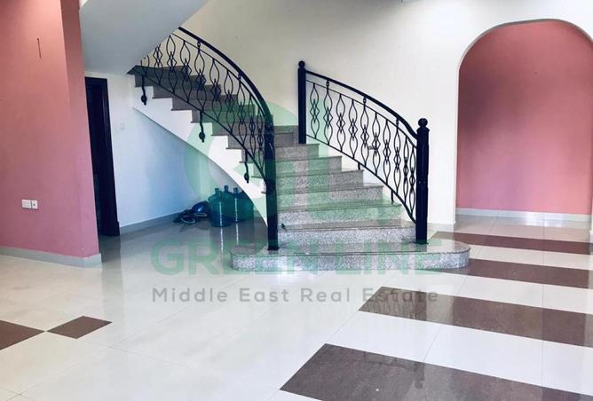 952044 - Property Image 3