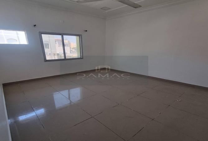 954808 - Property Image 3