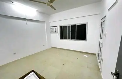 Apartment - Studio - 1 Bathroom for rent in Hoora - Capital Governorate