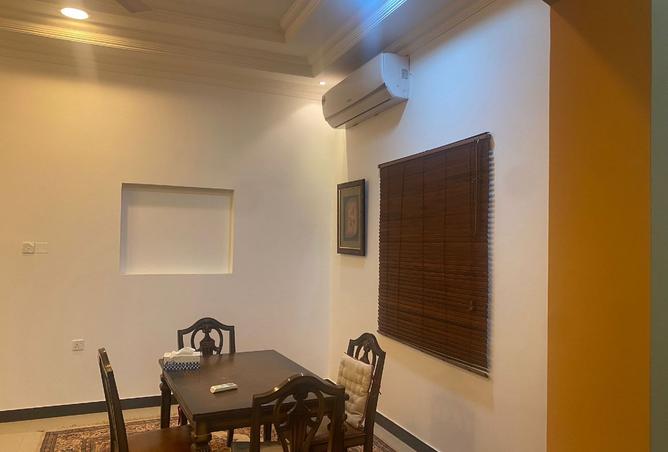 957794 - Property Image 2