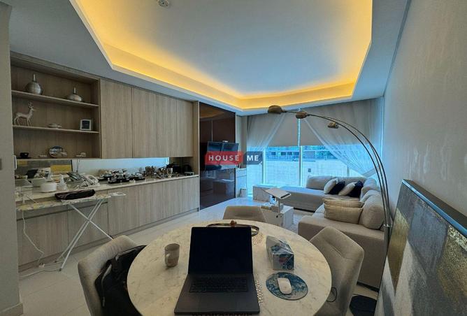 960291 - Property Image 2