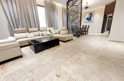 Apartment - 2 Bedrooms - 2 Bathrooms for rent in Al Juffair - Capital Governorate
