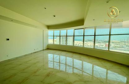 Apartment - 3 Bedrooms - 3 Bathrooms for rent in Hidd - Muharraq Governorate