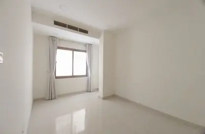 Apartment - 2 Bedrooms - 2 Bathrooms for rent in Al Burhama - Manama - Capital Governorate