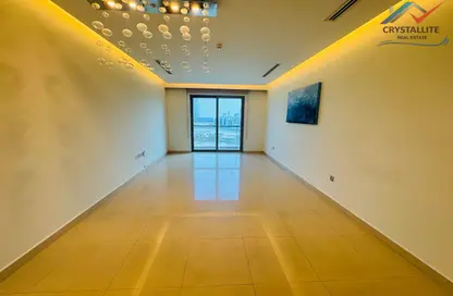 Apartment - 2 Bedrooms - 3 Bathrooms for rent in Reef Island - Capital Governorate