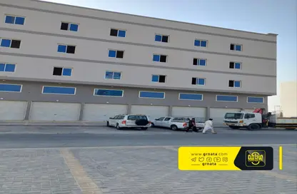 عمارة بالكامل - استوديو - 8 حمامات للايجار في الحد - المحرق