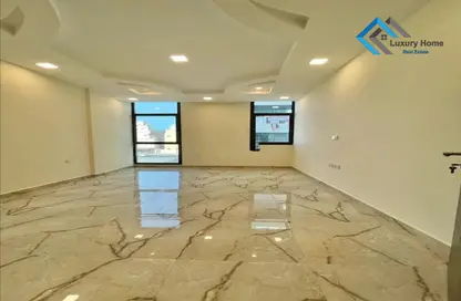 Apartment - 3 Bedrooms - 4 Bathrooms for rent in Hidd - Muharraq Governorate
