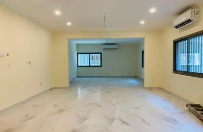 Villa - 5 Bedrooms - 6 Bathrooms for rent in Adliya - Manama - Capital Governorate