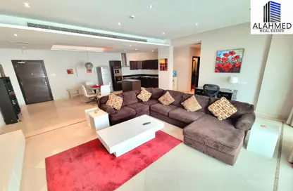 Apartment - 2 Bedrooms - 3 Bathrooms for sale in Al Juffair - Capital Governorate