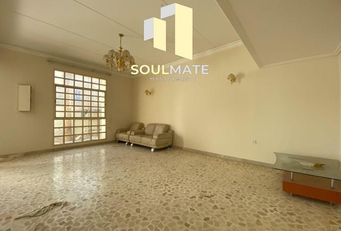 974943 - Property Image 2