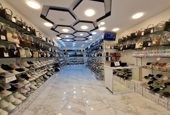 972033 - Property Image 2