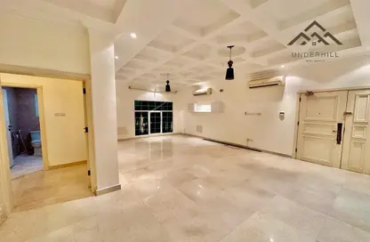 Empty Room image for: Apartment - 3 Bedrooms - 3 Bathrooms for rent in Busaiteen - Muharraq Governorate, Image 1