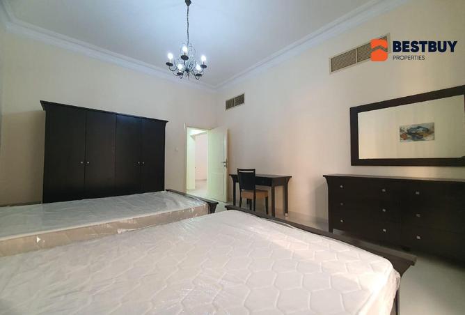 985989 - Property Image 3