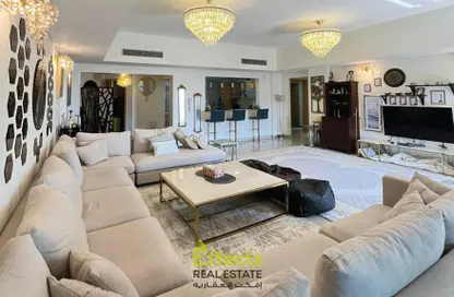 Living Room image for: Apartment - 2 Bedrooms - 3 Bathrooms for sale in Amwaj Avenue - Amwaj Islands - Muharraq Governorate, Image 1