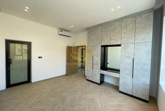 974194 - Property Image 2