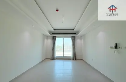 Apartment - 2 Bedrooms - 2 Bathrooms for rent in Al Burhama - Manama - Capital Governorate
