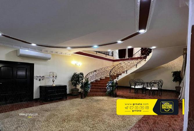 886615 - Property Image 2