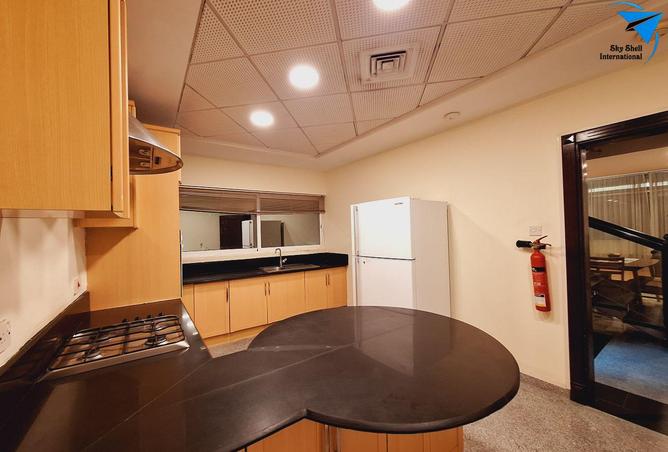 960389 - Property Image 2