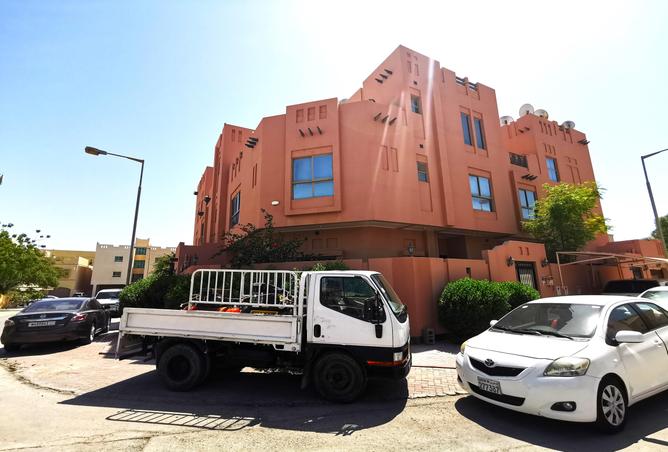 Villa - 5 Bedrooms - 5 Bathrooms for rent in Seef - Capital Governorate