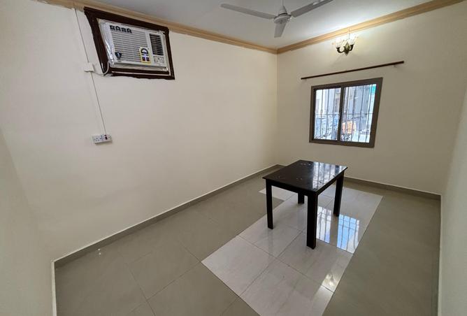 966205 - Property Image 3