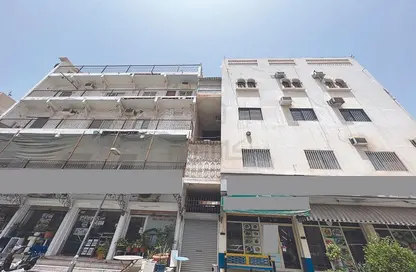 عمارة بالكامل - 8 غرف نوم - 8 حمامات للبيع في شارع المعارض - الحورة - محافظة العاصمة