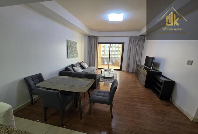 956104 - Property Image 3