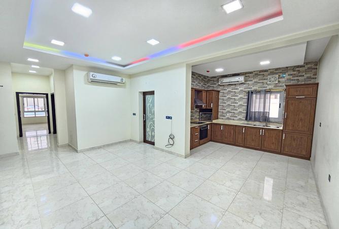 964009 - Property Image 2