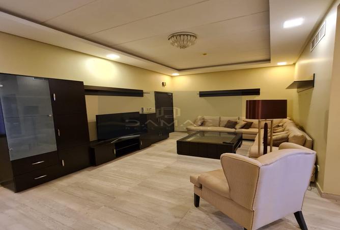 954807 - Property Image 3