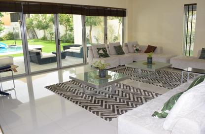 Villa - 5 Bedrooms - 6 Bathrooms for rent in Saar - Northern Governorate