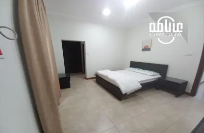 Room / Bedroom image for: Apartment - 3 Bedrooms - 2 Bathrooms for rent in Busaiteen - Muharraq Governorate, Image 1