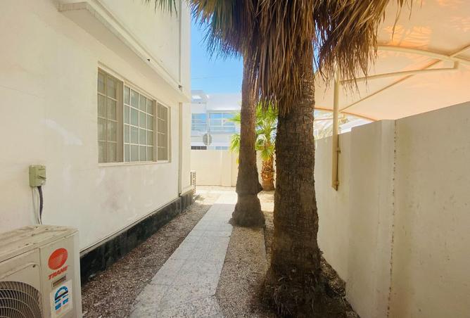 965988 - Property Image 3