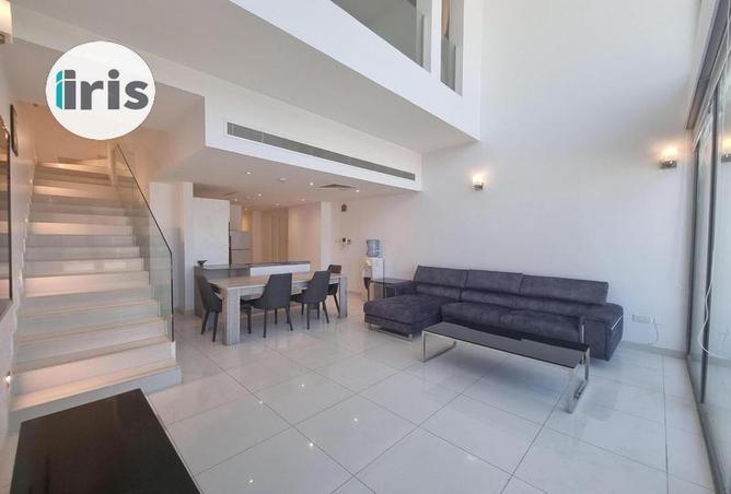 957752 - Property Image 2