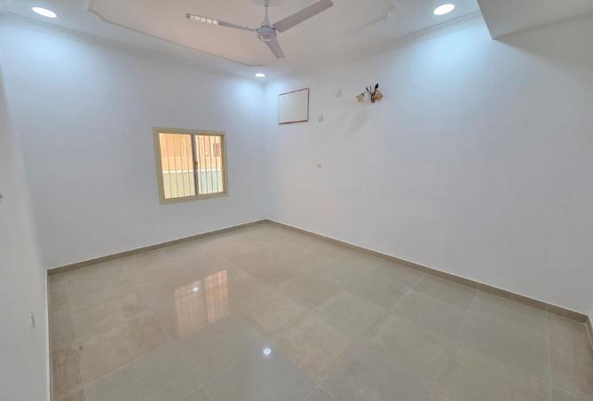 954363 - Property Image 2
