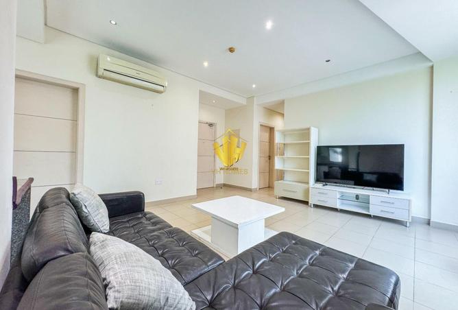 956229 - Property Image 2
