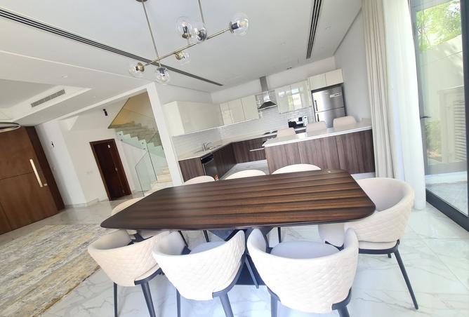 989314 - Property Image 2