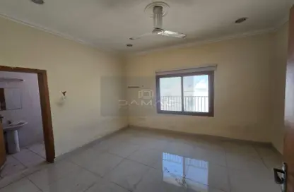 Apartment - 2 Bedrooms - 2 Bathrooms for rent in Manama - Capital Governorate
