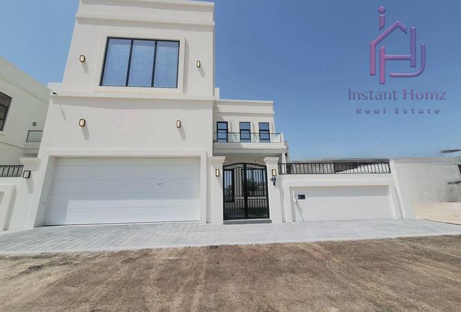 985604 - Property Image 2