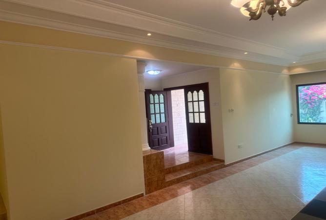 983006 - Property Image 3