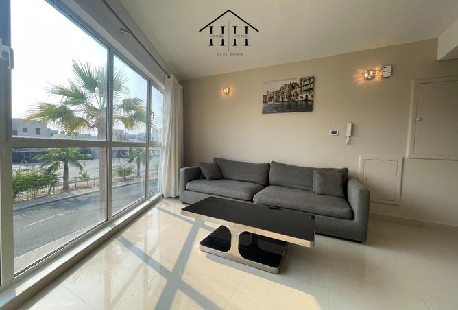 988327 - Property Image 3