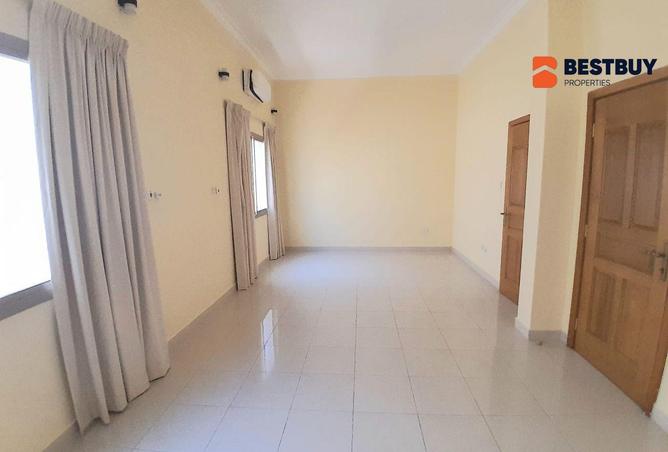 988948 - Property Main Image