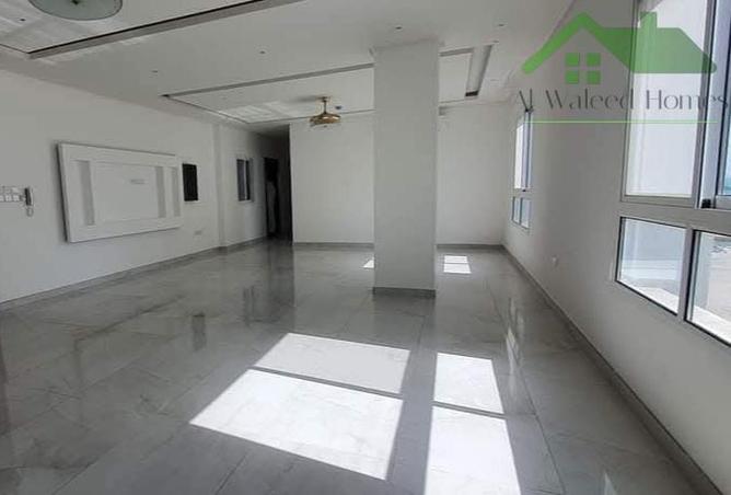 900761 - Property Image 3