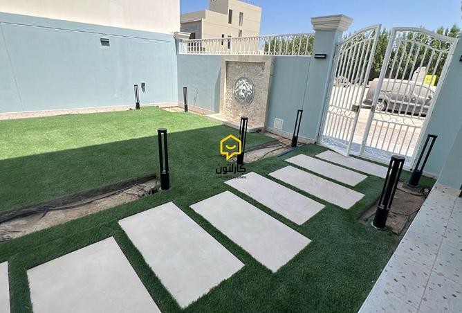 954102 - Property Image 2