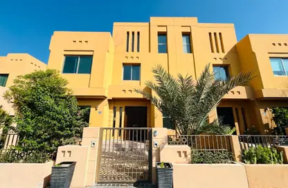 فيلا - 3 غرف نوم - 4 حمامات للايجار في جبلة حبشي - المحافظة الشمالية