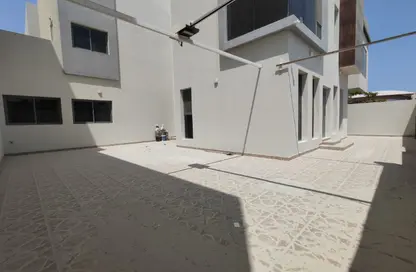 Villa - 4 Bedrooms - 6 Bathrooms for sale in Hidd - Muharraq Governorate