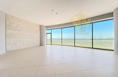 Apartment - 2 Bedrooms - 2 Bathrooms for rent in Sanabis - Manama - Capital Governorate