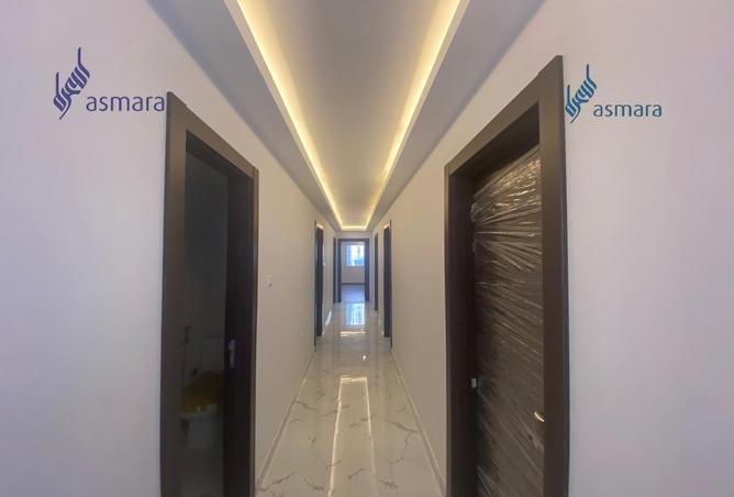 956541 - Property Image 3