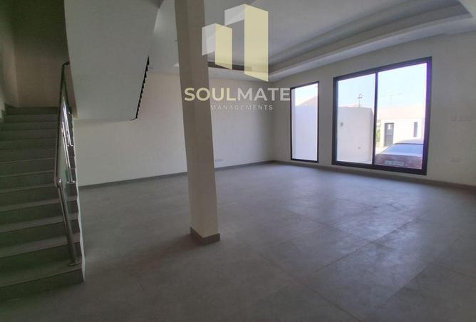 955265 - Property Image 2