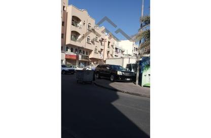 عمارة بالكامل - استوديو - 8 حمامات للبيع في الحورة - محافظة العاصمة