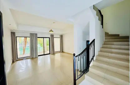 شقة - 2 غرف نوم - 3 حمامات للايجار في اللاجون - أمواج - المحرق