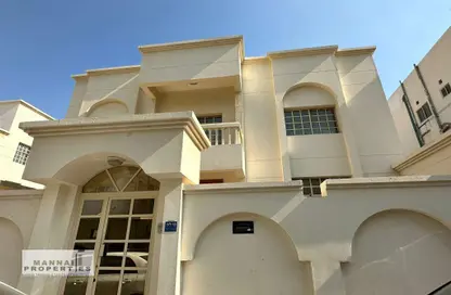 Villa - 4 Bedrooms - 5 Bathrooms for rent in Busaiteen - Muharraq Governorate